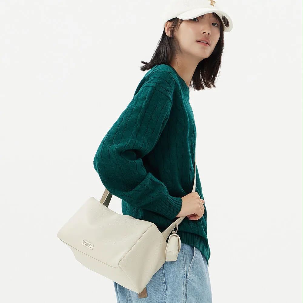 *1020👜👜TYPHOGRAPHY SQURE CROSSBAG 送限定小小包