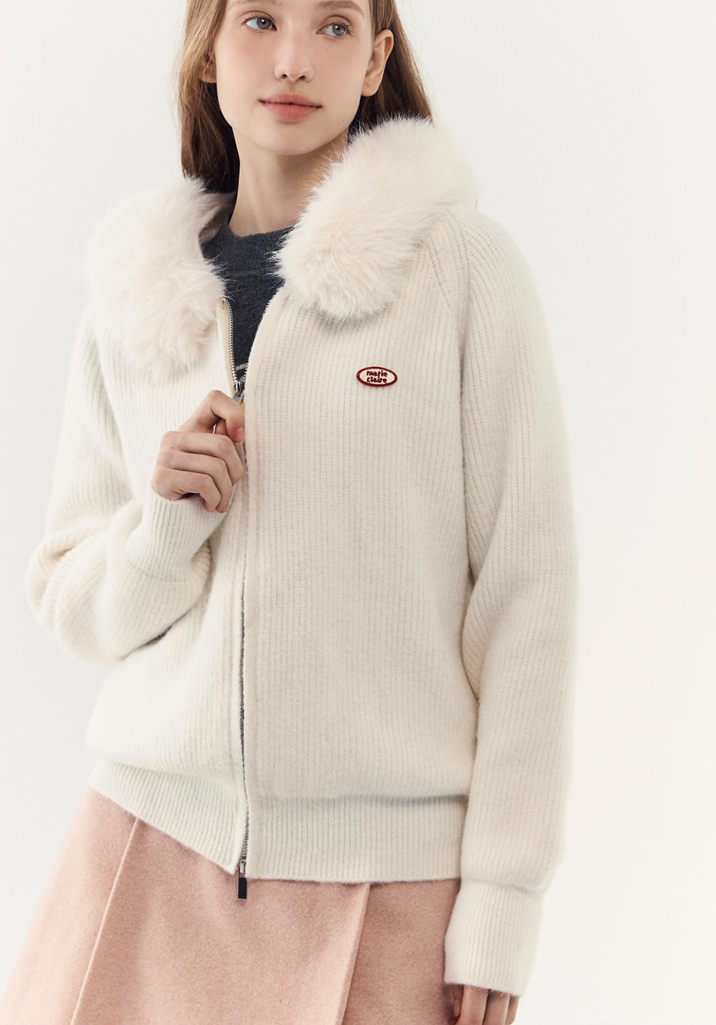 *1103‼️快閃🇰🇷半價‼️ 韓國高級女裝品牌 Marie Claire 人造毛皮連帽針織外套🤩