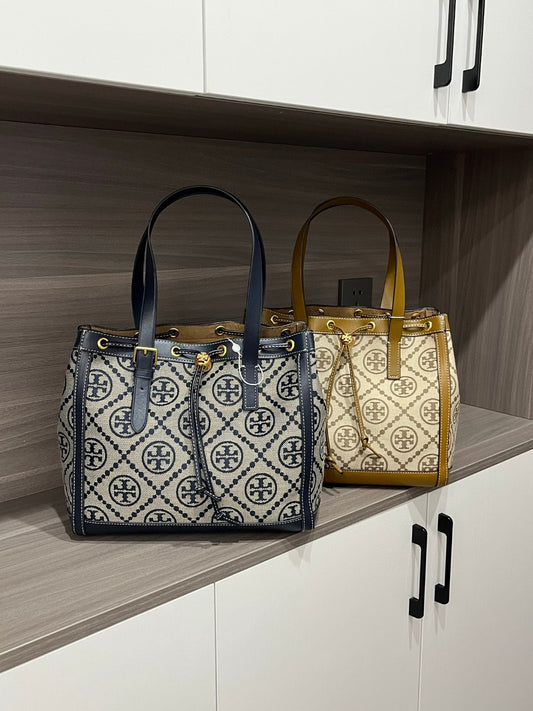 #1210👜👜Tory Burch Monogram Totebag
